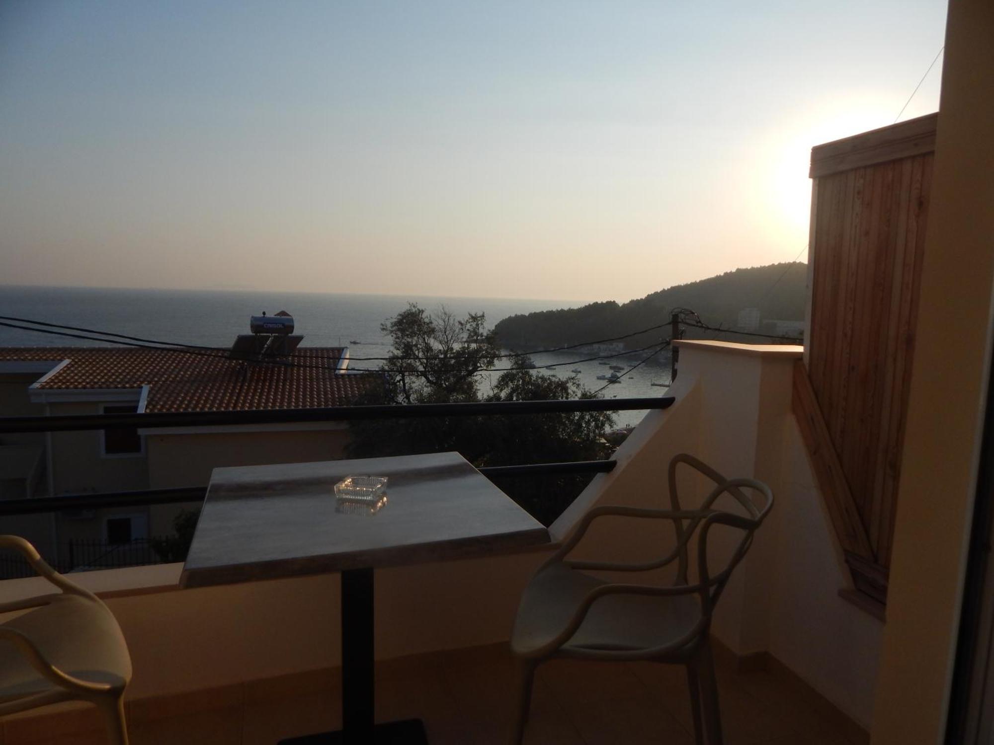 Bel Air Rooms Himare Eksteriør bilde